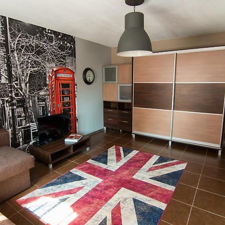 Dragomir Apartments Tsjerkasy Kamer foto