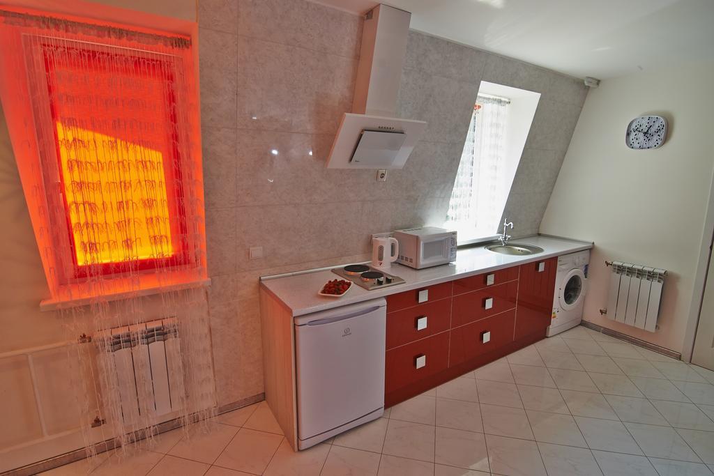 Dragomir Apartments Tsjerkasy Kamer foto